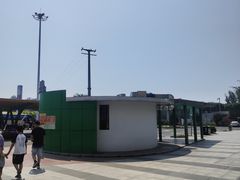 -窦店服务区-停车场