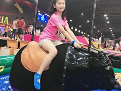 -嘿哟动霸CHUA·新潮玩运动娱乐中心·蹦床滑冰团建乐园