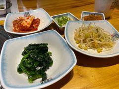 小菜-唯成•韩国炭火烤肉 유성고기