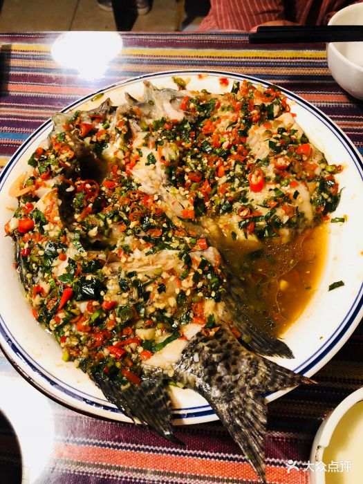 不见不散惠风菜馆傣味罗非鱼图片 - 第1张