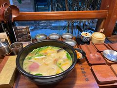 -银米·云南传统过桥米线(双廊黑金冠店)