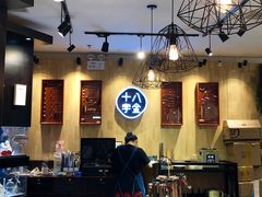 店内环境-十八字金·银饰·拼豆·开蚌DIY(魏公芳华里店)