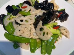 -鸿亨泰杂鱼馆(港馨家园店)