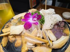 -一朵菌·野生菌探索家火锅(南亚店)