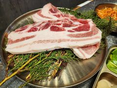 -草家酱蟹炭火烤肉店(珲春南路二店)