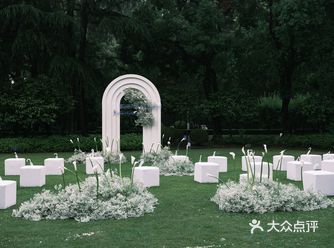 花园饭店草坪婚礼还能这么办