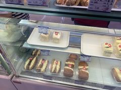 -白玉兰食品甜凤店(合生汇店)
