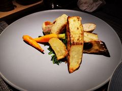 -卡普里披萨·牛扒·下午茶