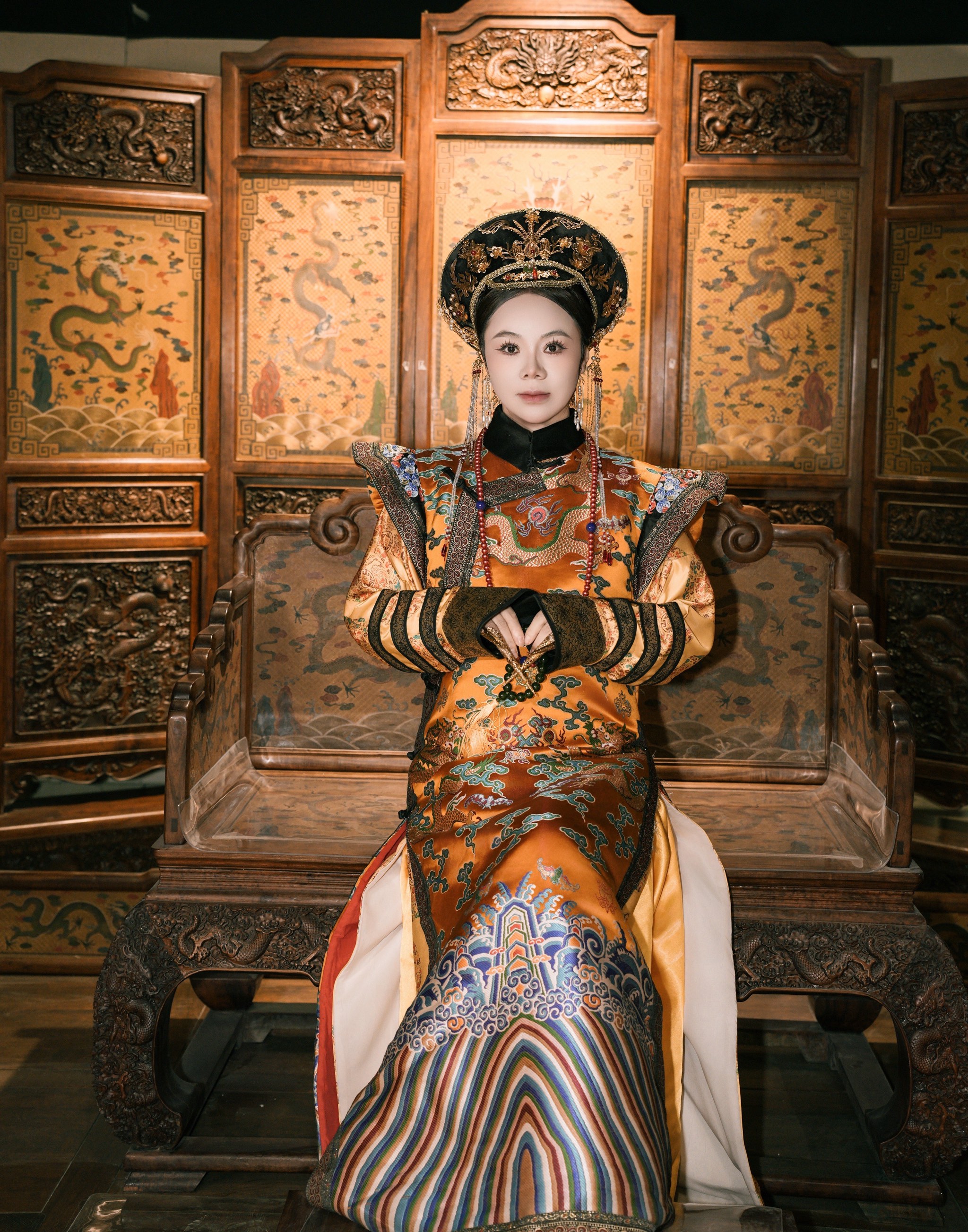 皇后娘娘穿越到娱乐圈