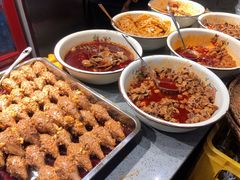 -爆炸头阿姨小四川正宗川味小吃(无任何分店)