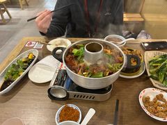 -肖四女乐山跷脚牛肉(滨江天街店)