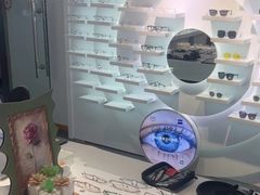 -浮光眼镜·蔡司视觉合作·数字验配中心(陆家嘴店)