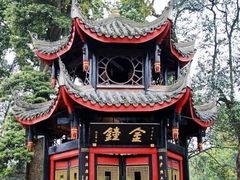 -峨眉山报国寺