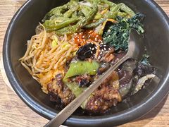 老妈拌饭-聚合鑫东北熏酱熟食麻辣面(长阳店)