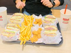 -The Habit Burger Grill 哈比特汉堡(爱琴海店)