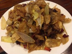干烧土豆牛肉-老街坊餐吧
