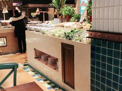 -亚马逊环球美食百汇(新城吾悦广场店)