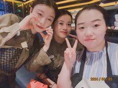 -雍容荟帝王蟹活龙虾展台自助(IFS黑金店)