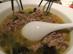 秘制酸汤肥牛-鹿港小镇(悠唐店)