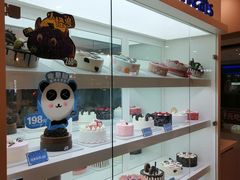 面包甜点陈列柜-DQ·蛋糕·冰淇淋(湖景东路店)