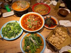 -先启半步颠小酒馆(虹桥龙湖天街店)