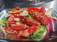 精品牛肋条-马路牙子烧烤音乐酒馆(望京店)