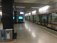 -常熟路(地铁站)