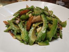 -黄泥岗·地道湖北菜(奥特莱斯店)