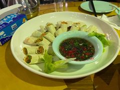 -国庆鱼头鱼尾馆(盛世华庭店)