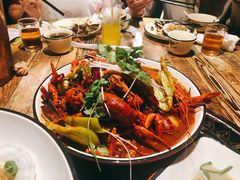 -虾弄弄海派小龙虾·牛羊蝎子火锅