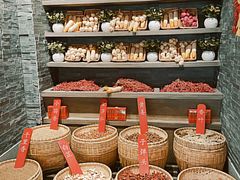 零售区-哥老官重庆美蛙鱼头(宝山龙湖店)