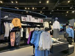 -NIKE品牌体验店(金源新燕莎店)