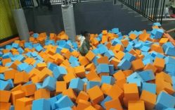 -蹦贝运动中心·蹦床·攀岩·闯关(龙岗店)