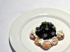 蓝莓泡芙-狮拾久·现代新加坡料理(福田COCO Park店)