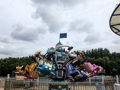 -王府井奥莱棋盘山小镇