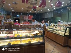面包甜点陈列柜-赞记龙凤礼饼(广州市二宫向群宾馆店)