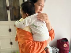 -爱的果实月嫂育婴师(世纪东方店)