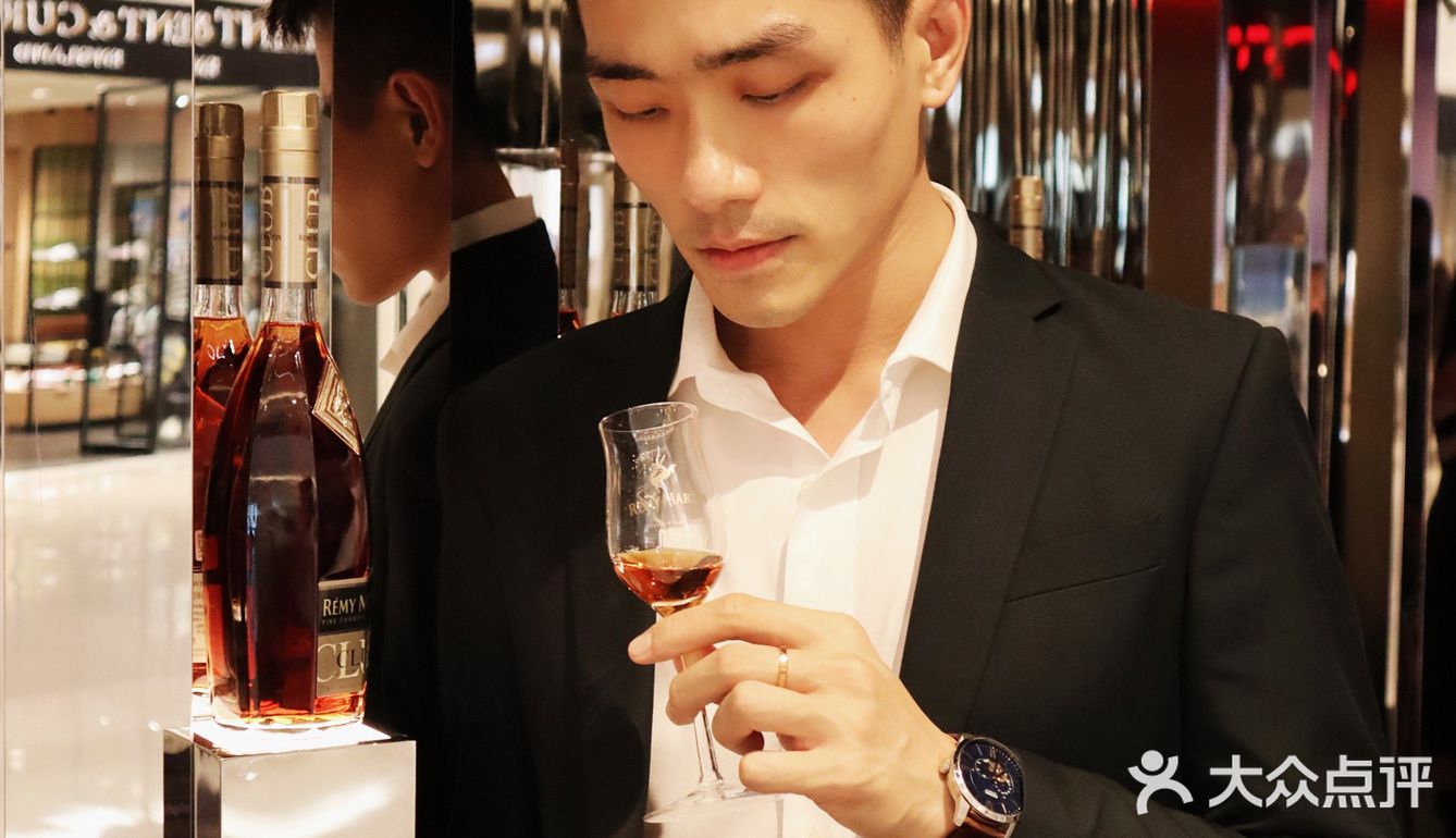 人头马邑站｜与美酒、艺术来场浪漫约会🌹