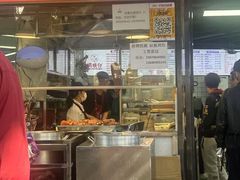 -明姨仔潮汕美食·碳炉猪脚·汕尾牛腩饭·起片鸡煲(起义路店)