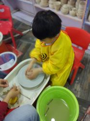 -泥娃娃DIY陶吧(易生活购物公园店)