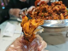 -凤凰路何眼镜香辣蟹(花果园店)