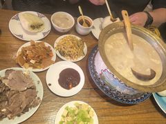 -蒙亨·手把肉·蒙古包文化主题餐厅(天恒广场店)