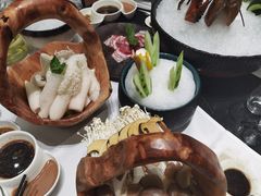 -红鼎豆捞·非遗鲍皇汤火锅(宝丰路店)