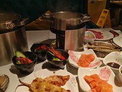 -领鲜活海鲜榴莲自助火锅(东门店)