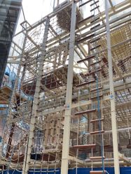 -PIPIKINGDOM皮皮王国欢乐号(欢乐海岸购物中心店)