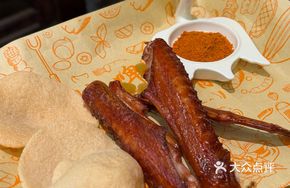 Charcoal-Grilled Black Brown Goose Wings