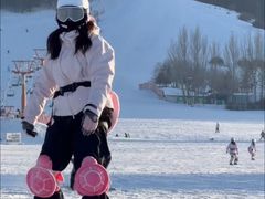 -丝绸之路山地度假区滑雪场
