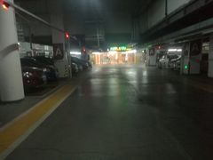 -万象城-停车场