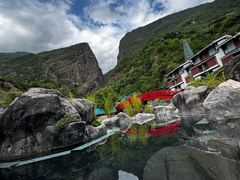 -大理苍山石门关旅游度假区