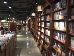 -新华书店(印象城店)